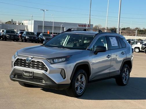 2022 Toyota RAV4 Hybrid LE