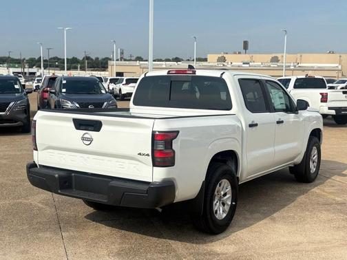 2025 Nissan Frontier S