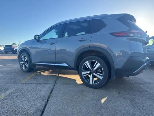 2022 Nissan Rogue SL