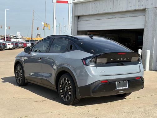 2026 Nissan Leaf PLATINUM+