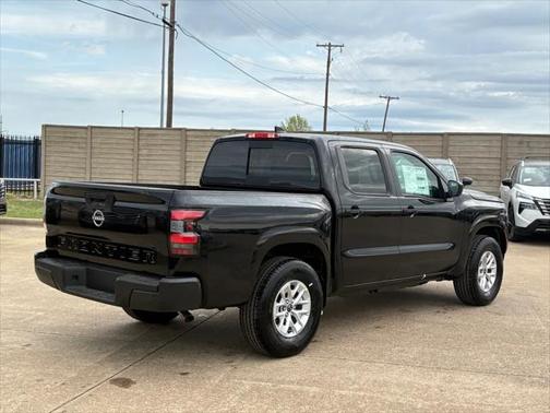 2025 Nissan Frontier S