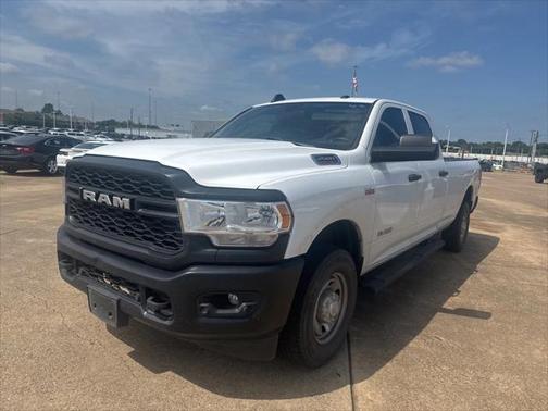 2022 RAM 2500 Tradesman Crew Cab 4x2 8' Box