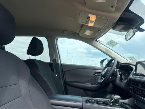 Glacier White 2023 Nissan Rogue S