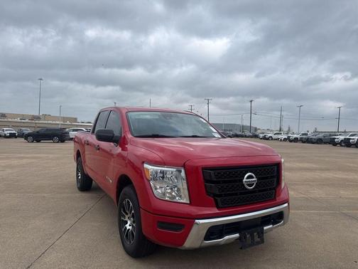 Red Alert 2022 Nissan Titan SV
