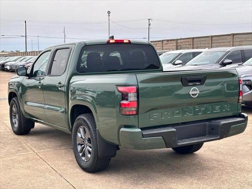 2025 Nissan Frontier SV