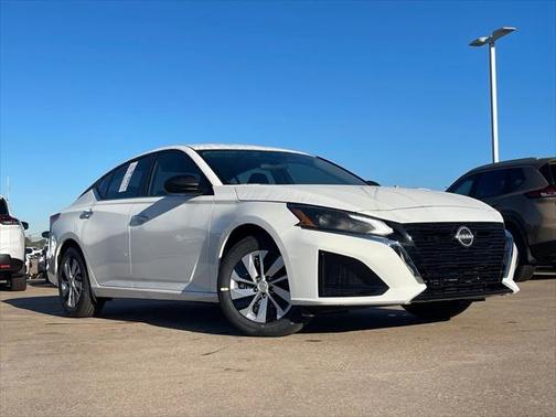 2025 Nissan Altima S FWD