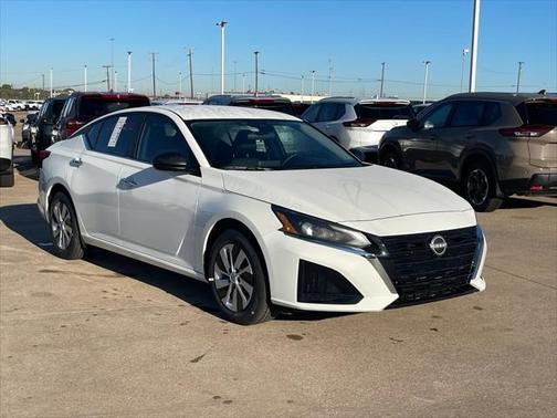 2025 Nissan Altima S FWD