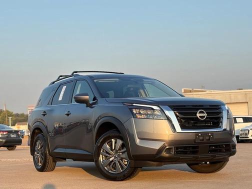 2025 Nissan Pathfinder SV FWD