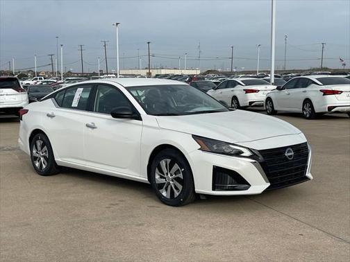 2025 Nissan Altima S FWD