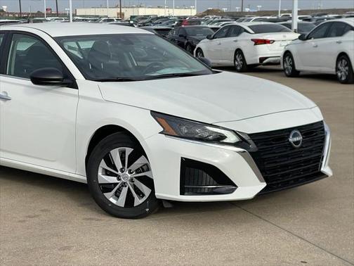 2025 Nissan Altima S FWD