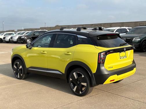 2026 Nissan Kicks SR