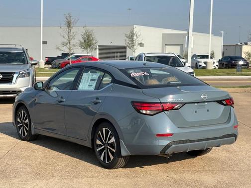 2025 Nissan Sentra SV