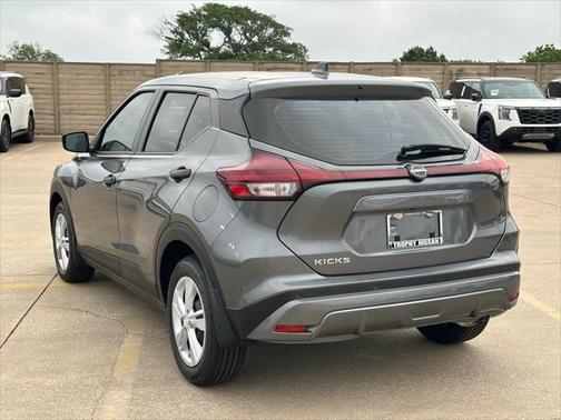 2025 Nissan Kicks S