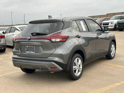 2025 Nissan Kicks S