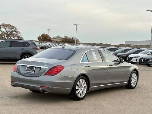 2015 Mercedes-Benz S-Class S 550