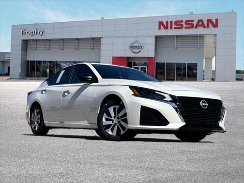 2025 Nissan Altima S FWD
