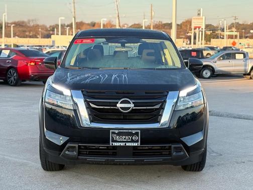2022 Nissan Pathfinder S 2WD