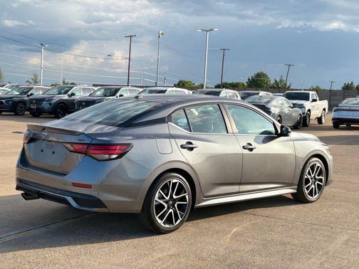 Gun Metallic 2025 Nissan Sentra SR