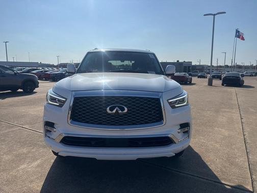 2021 INFINITI QX80 Luxe