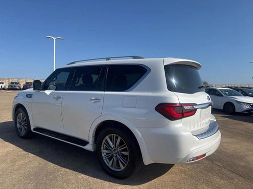 2021 INFINITI QX80 Luxe