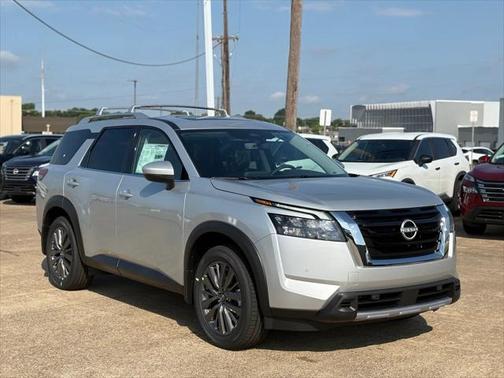 2025 Nissan Pathfinder SL FWD