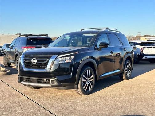 2025 Nissan Pathfinder Platinum FWD