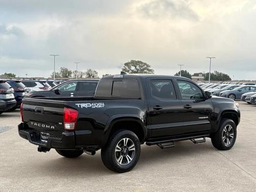 2017 Toyota Tacoma TRD Sport