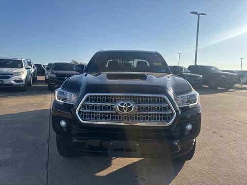 2017 Toyota Tacoma TRD Sport