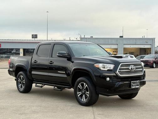 2017 Toyota Tacoma TRD Sport