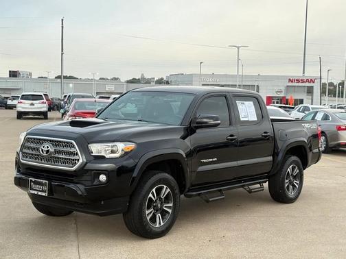 2017 Toyota Tacoma TRD Sport