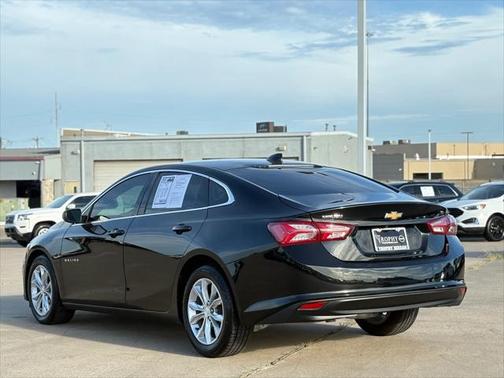 2022 Chevrolet Malibu FWD LT