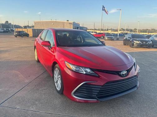 2024 Toyota Camry LE