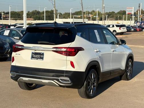 2022 Kia Seltos S