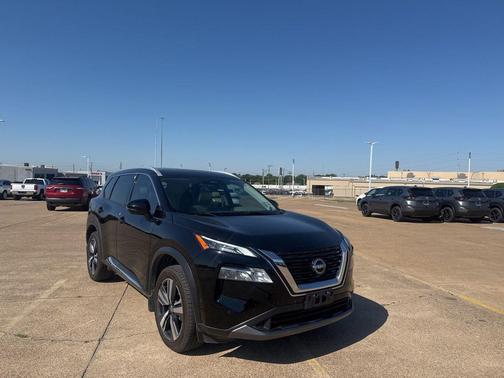 Super Black 2023 Nissan Rogue SL