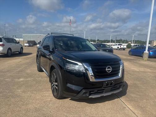 2023 Nissan Pathfinder Platinum 4WD