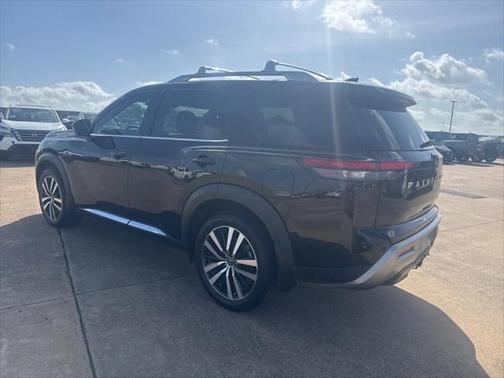 2023 Nissan Pathfinder Platinum 4WD