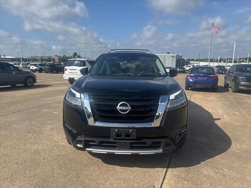 2023 Nissan Pathfinder Platinum 4WD