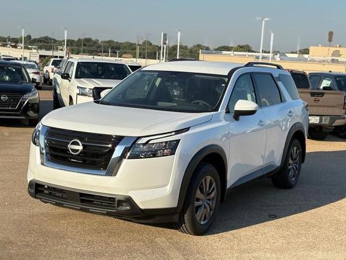 2025 Nissan Pathfinder SV FWD