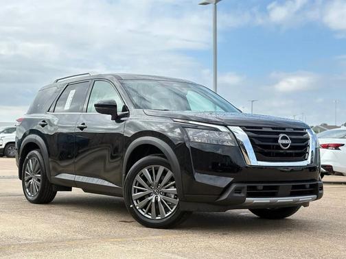 2025 Nissan Pathfinder SL FWD