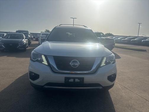 2017 Nissan Pathfinder Platinum