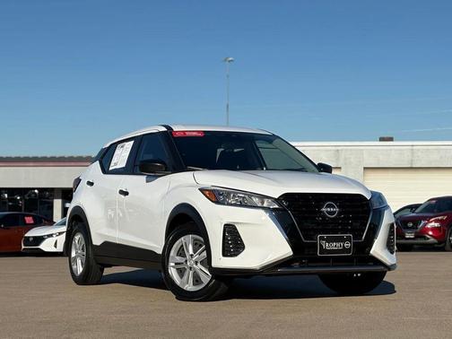 2024 Nissan Kicks S