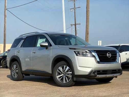 2025 Nissan Pathfinder SL FWD