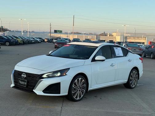 2023 Nissan Altima 2.5 SL