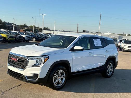 2024 GMC Terrain SLE