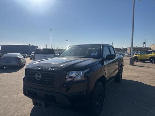 2022 Nissan Frontier S