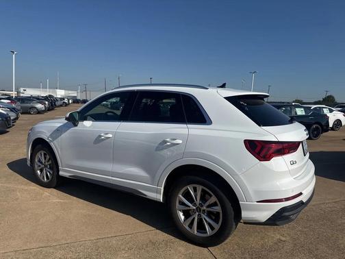 2023 Audi Q3 Premium 45 TFSI S line quattro Tiptronic
