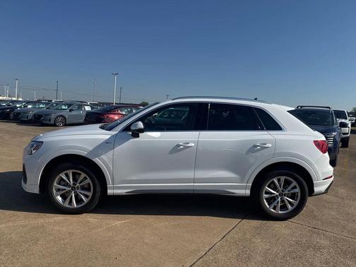 2023 Audi Q3 Premium 45 TFSI S line quattro Tiptronic