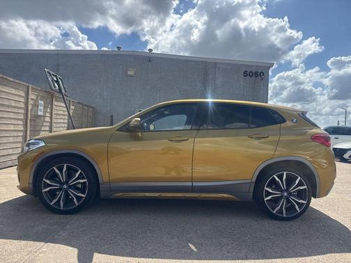 Gold Metallic 2018 BMW X2 xDrive28i