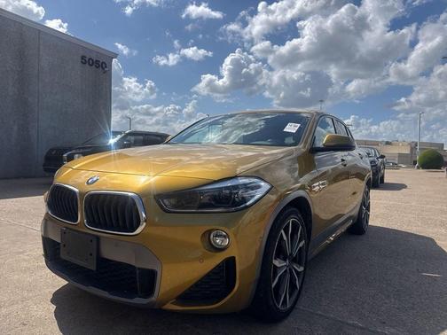 Gold Metallic 2018 BMW X2 xDrive28i