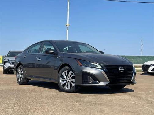 2025 Nissan Altima S FWD